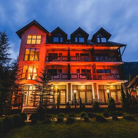 Отель River Retreat Lotrioara Экстерьер фото