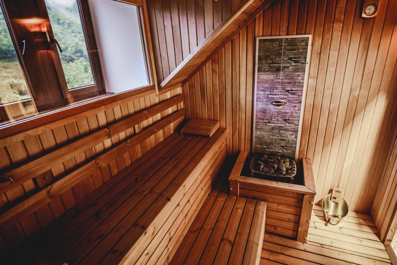 Отель River Retreat Lotrioara Экстерьер фото
